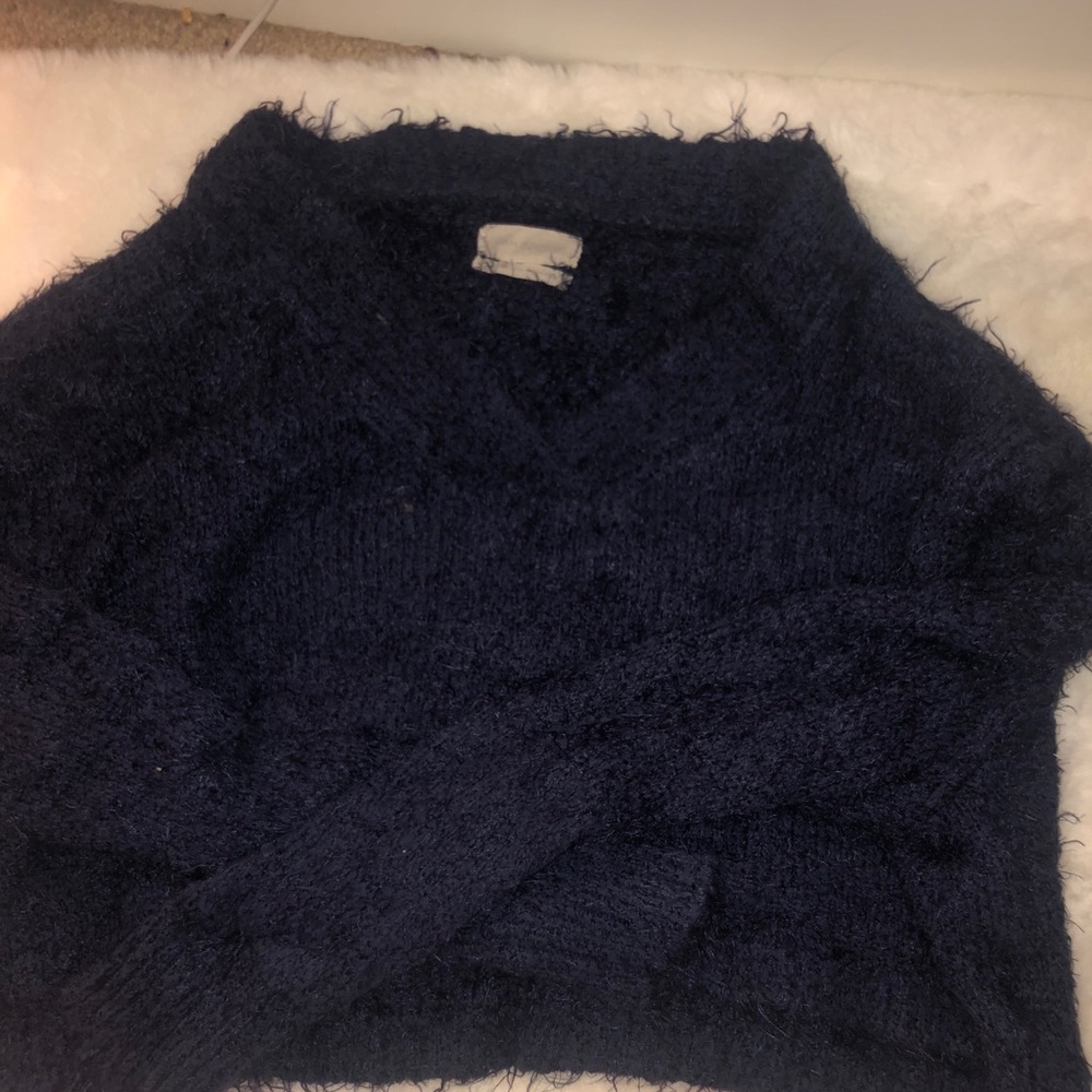 urban outfitters cropped fuzzy sweater